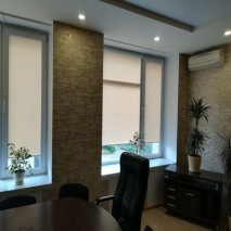 Головне вірно встановити жалюзи.